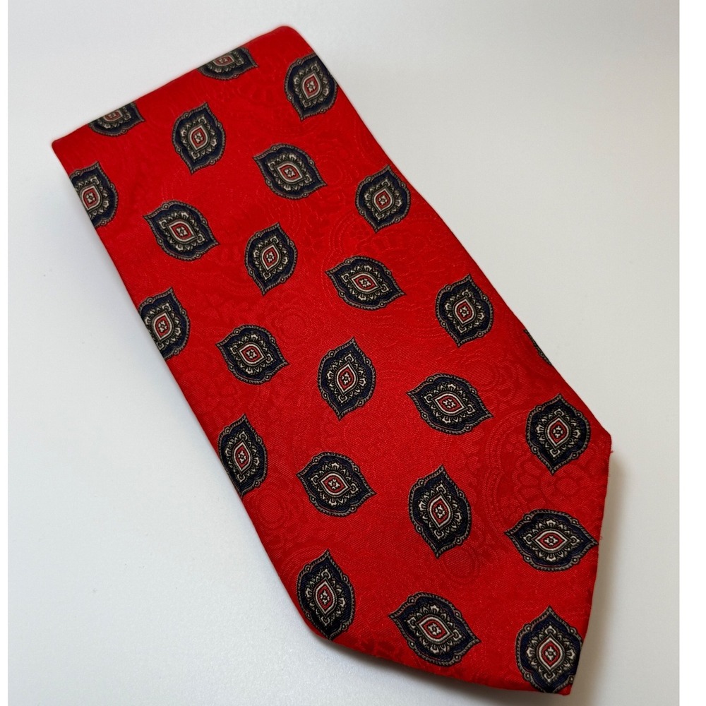 XOXO Necktie OS Red Silk Medallion Geometric Italian Handmade Classic Preppy Tie